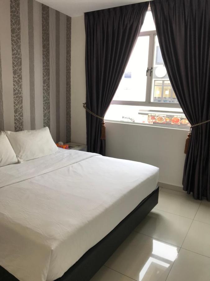 Goody Hotel Джохор-Бару Экстерьер фото