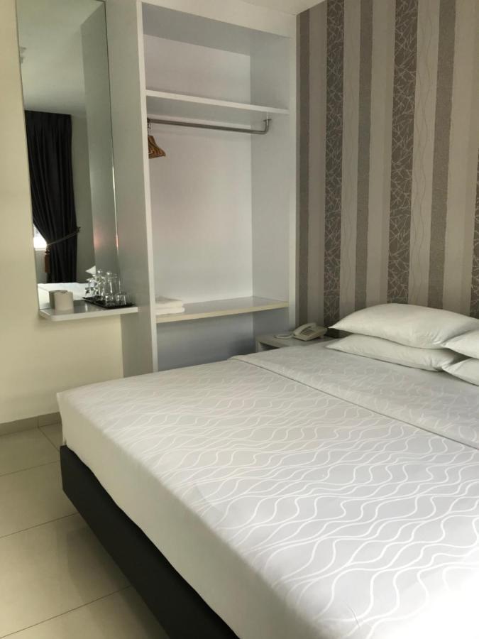 Goody Hotel Джохор-Бару Экстерьер фото